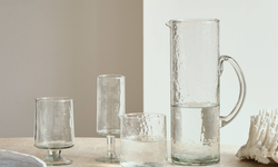 urban-natureculture-wine-glasshammered-transparant-gerecycled-glas-glaswerk-koken- tafelen3