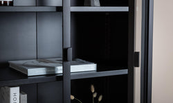 naduvi-collection-vitrinekast-phoebe-zwart-75x35x150-staal-kasten-meubels10
