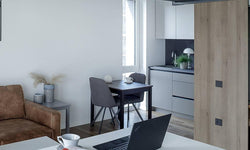 house-of-woods-eettafel-vesa-zwart-donkernaturel-bruin-68x68x75-grenenhout-tafels-meubels9