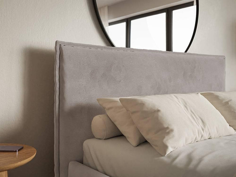 Bedframe Esmay velvet 200 x 200 cm