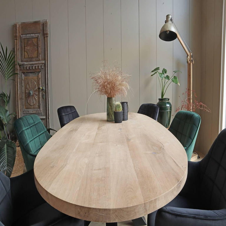 Onbehandelde eettafel Arleigh