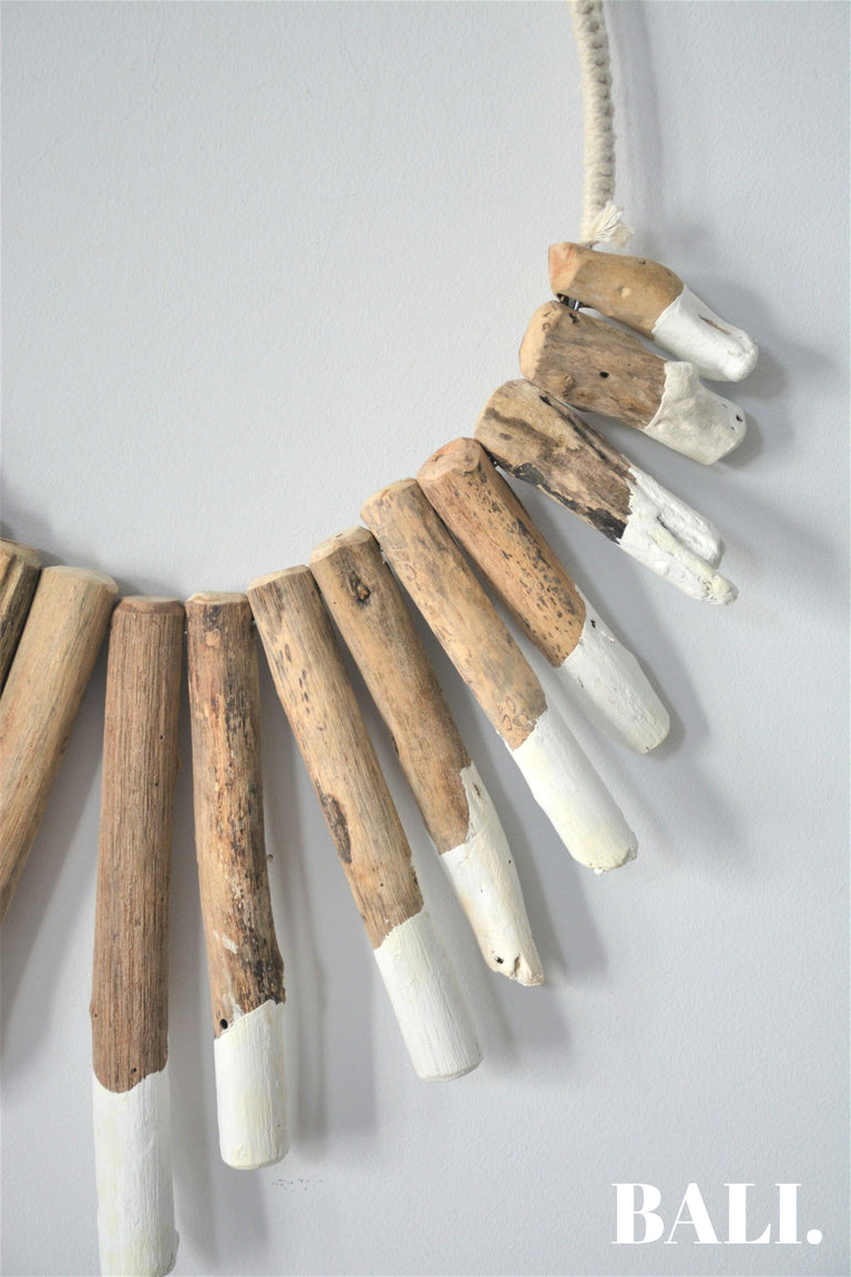 Wandhanger Putih