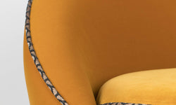 Loveseat Don't Love Me velvet