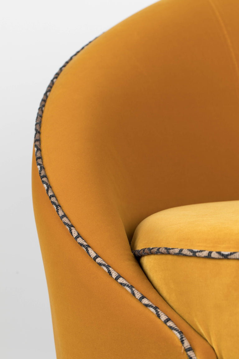 Loveseat Don't Love Me velvet