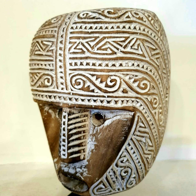 Masker op standaard Ubud