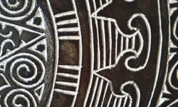 Sierbord met standaard Tribal