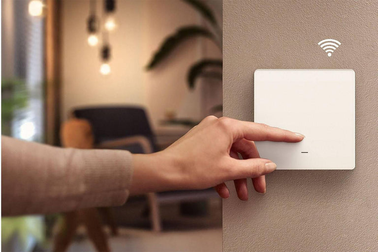 Smart home starterkit met schakelaar, stekker & LED-peer