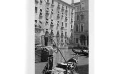 Ingelijste poster Gondolier in Venice '53