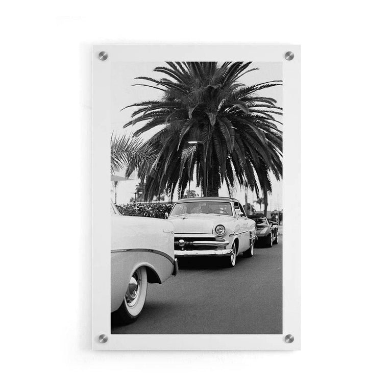 Plexiglas schilderij Classic Car Under A Palm Tree
