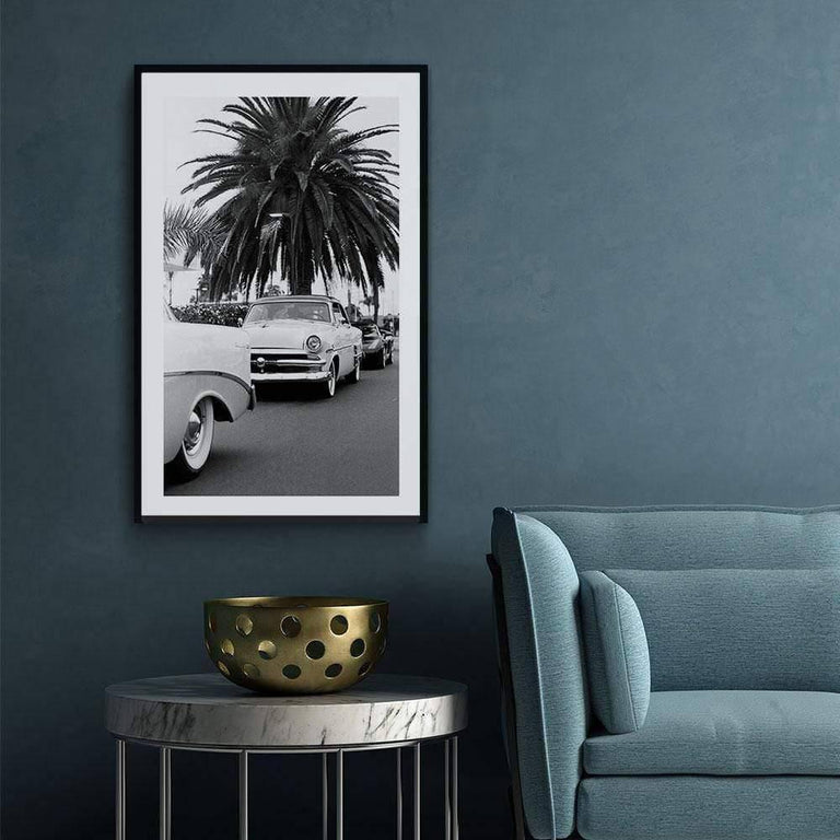 Plexiglas schilderij Classic Car Under A Palm Tree